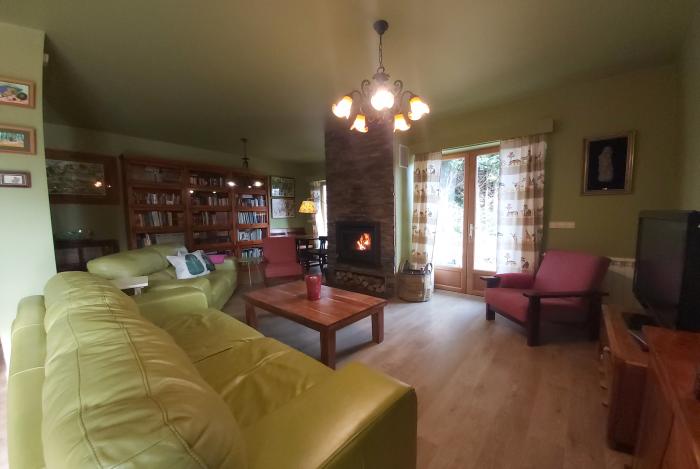 Apartamentos Jove - Apart.80C.Zona Salon