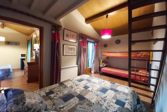 Apartamentos Jove - Apart.80C.Dort.Colores con Alt